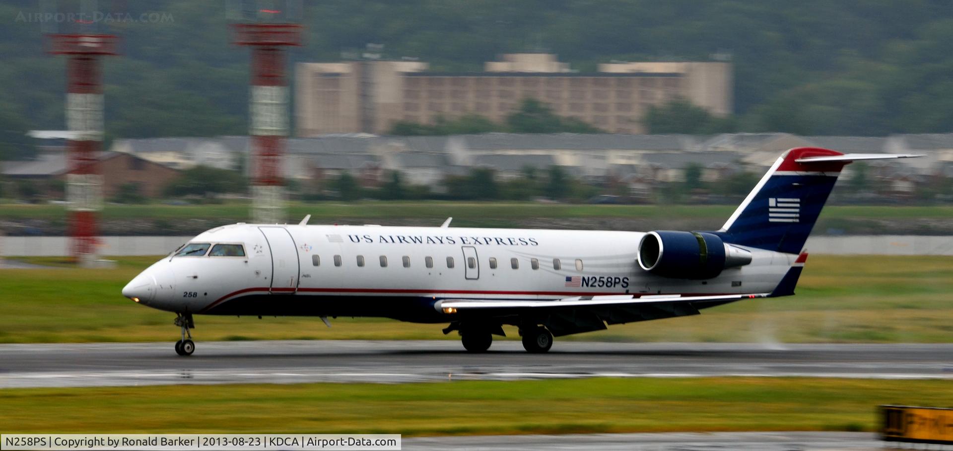N258PS, 2004 Bombardier CRJ-200ER (CL-600-2B19) C/N 7941, Landing National