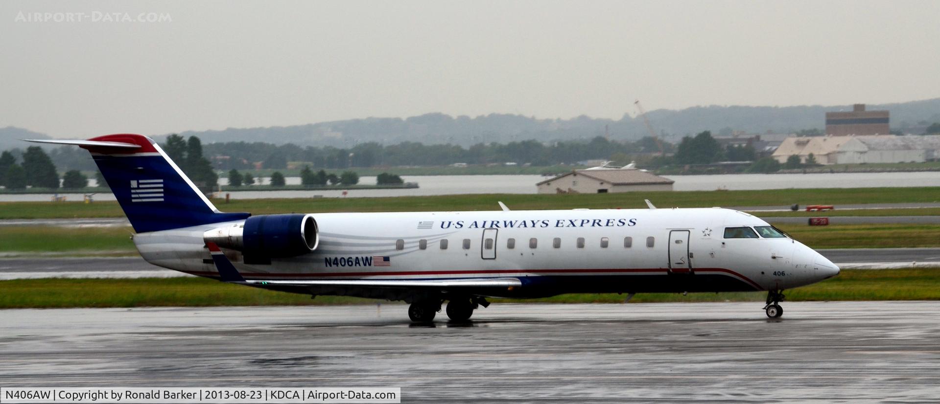 N406AW, 2000 Bombardier CRJ-200LR (CL-600-2B19) C/N 7402, Taxi National