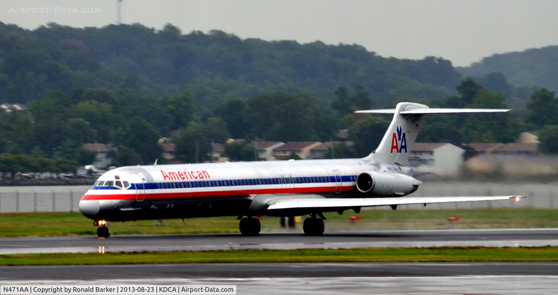 N471AA, 1988 McDonnell Douglas MD-82 (DC-9-82) C/N 49601, Takeoff National