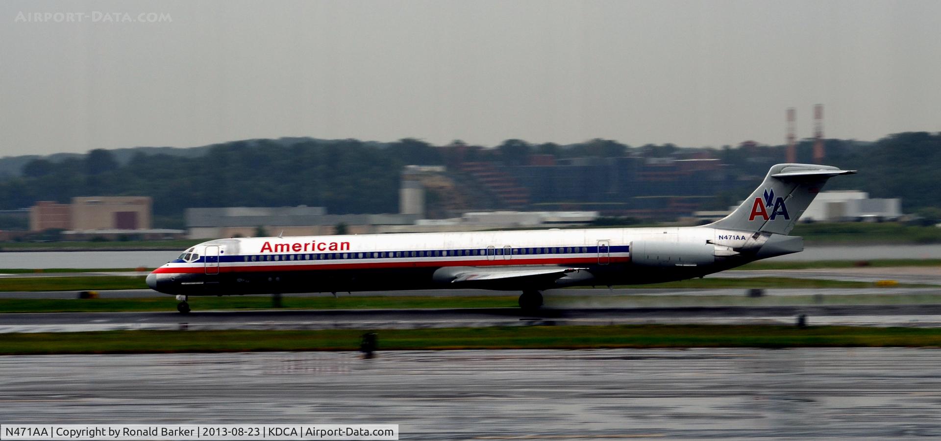 N471AA, 1988 McDonnell Douglas MD-82 (DC-9-82) C/N 49601, Takeoff National