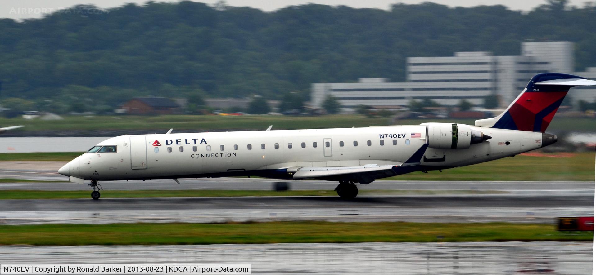 N740EV, 2004 Bombardier CRJ-701 (CL-600-2C10) Regional Jet C/N 10151, Landing roll National