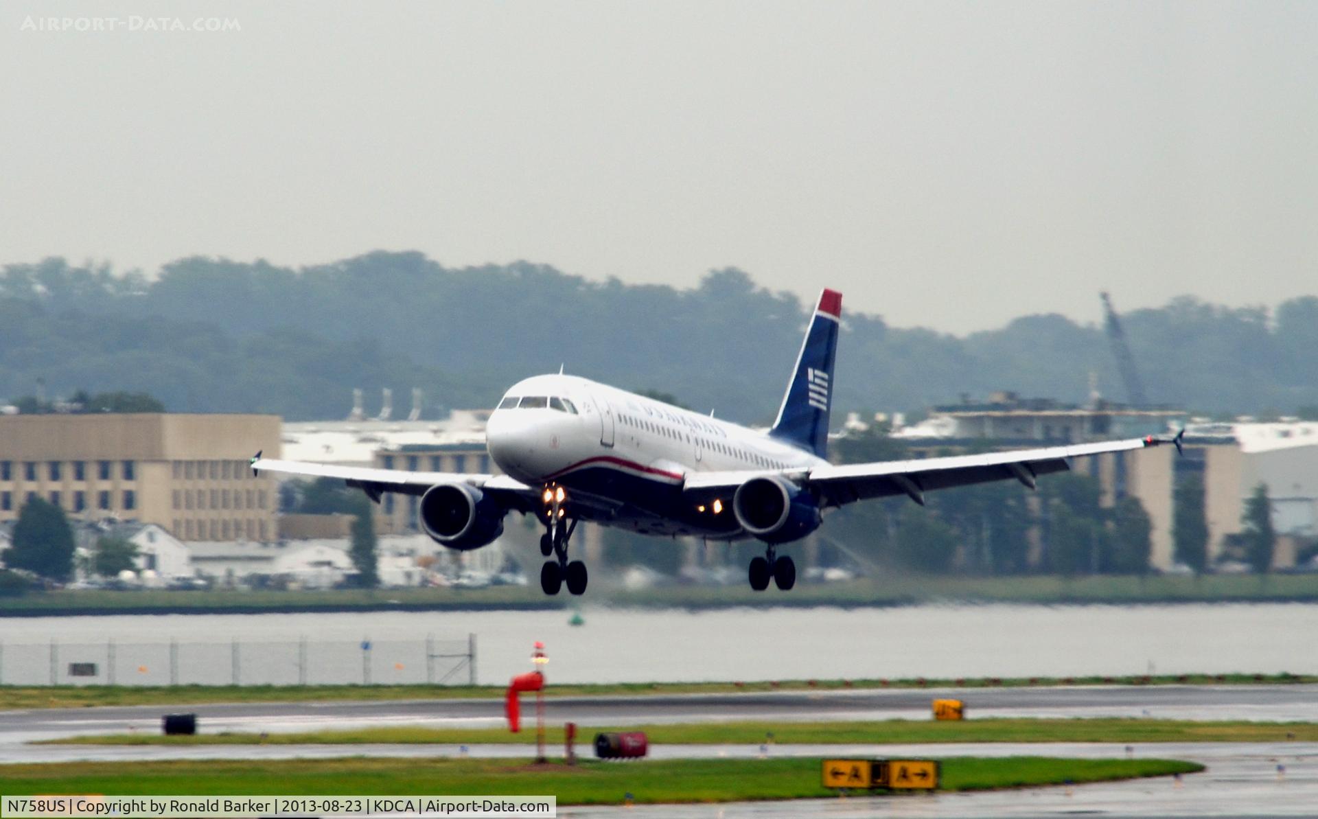 N758US, 2000 Airbus A319-112 C/N 1348, Landing National
