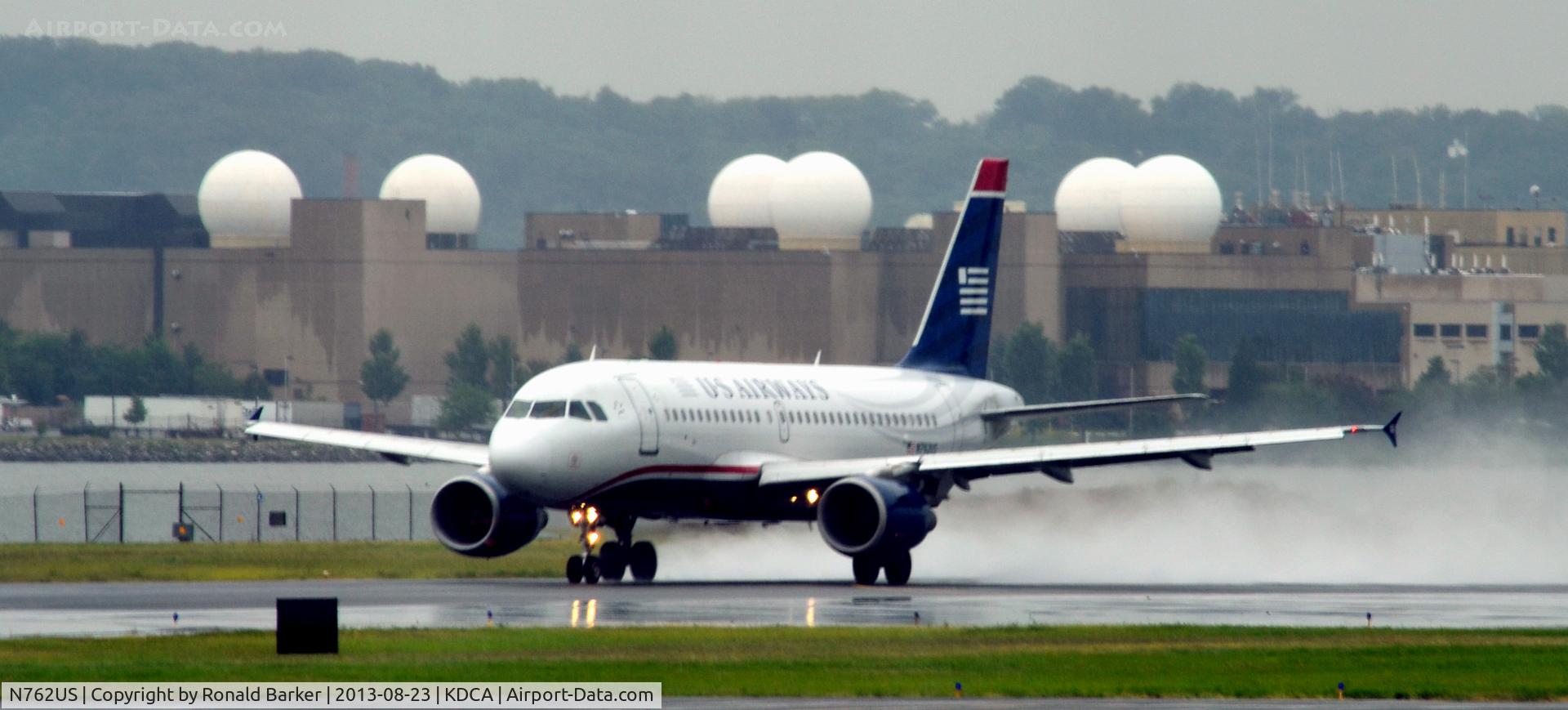 N762US, 2000 Airbus A319-112 C/N 1358, Takeoff National