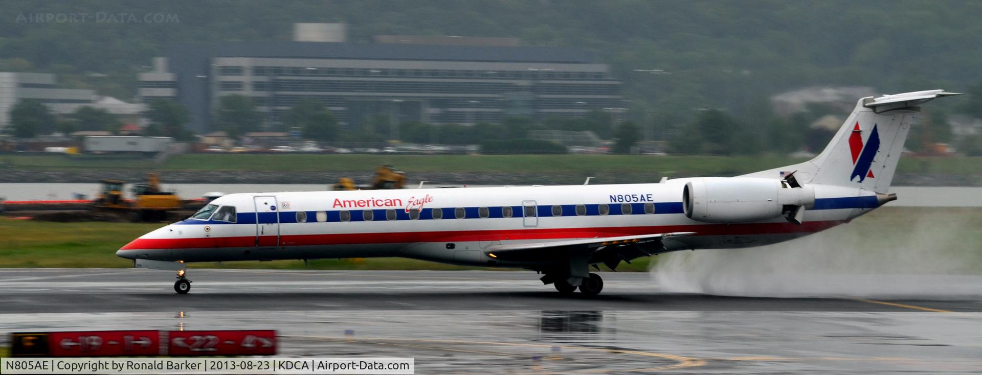 N805AE, 2001 Embraer ERJ-140LR (EMB-135KL) C/N 145489, Landing National  check the thrust reversers