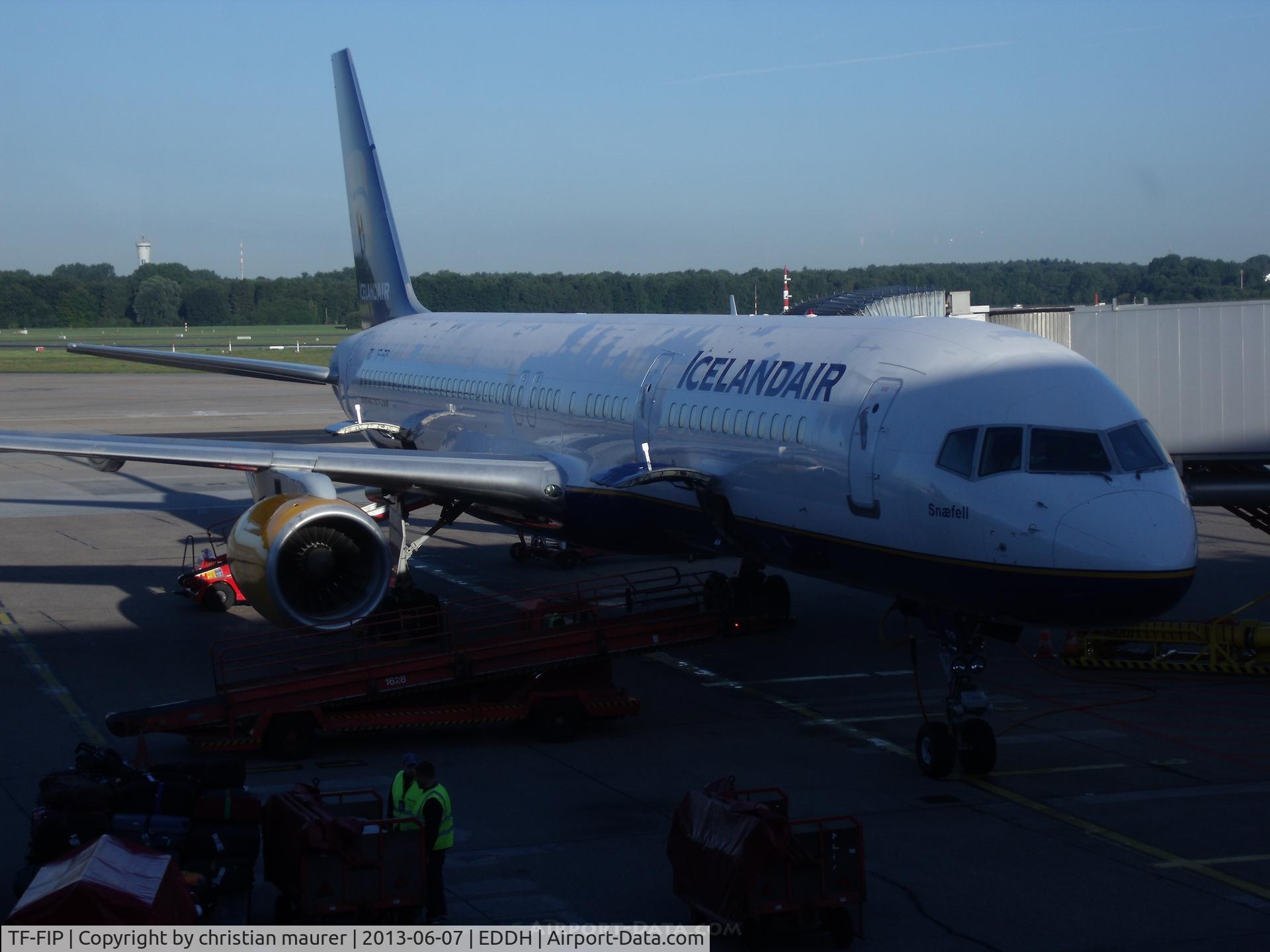 TF-FIP, 2000 Boeing 757-208 C/N 30423, boeing 757