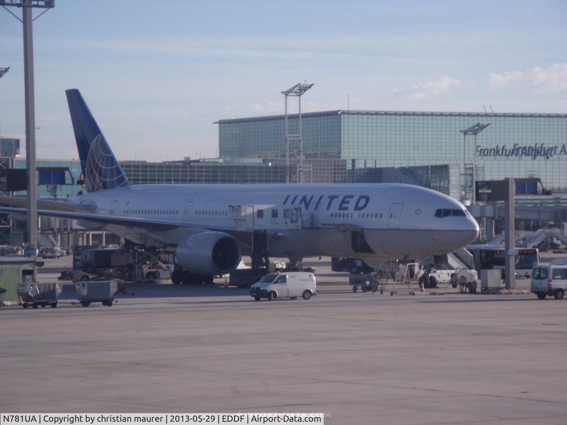 N781UA, 1996 Boeing 777-222 C/N 26945, 777-222