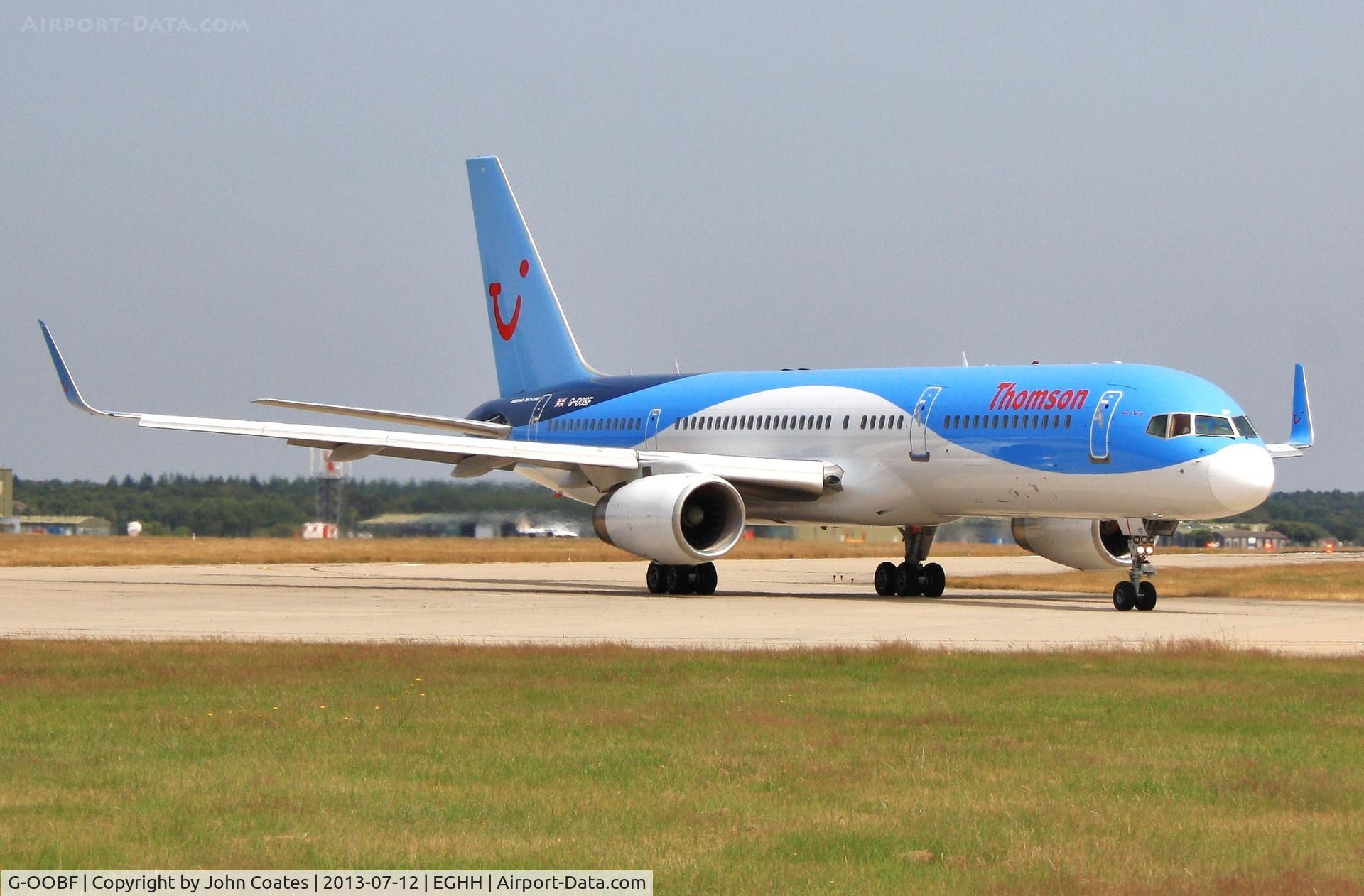 G-OOBF, 2004 Boeing 757-28A C/N 33101, Turning to depart