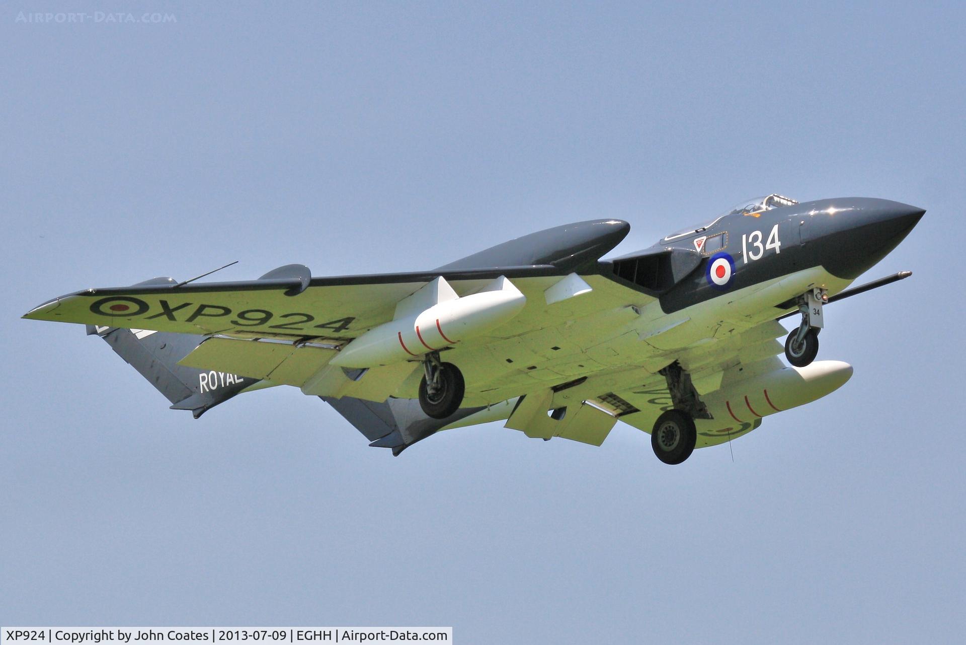 XP924, 1963 De Havilland DH-110 Sea Vixen D.3 C/N 10132, Resident returning home