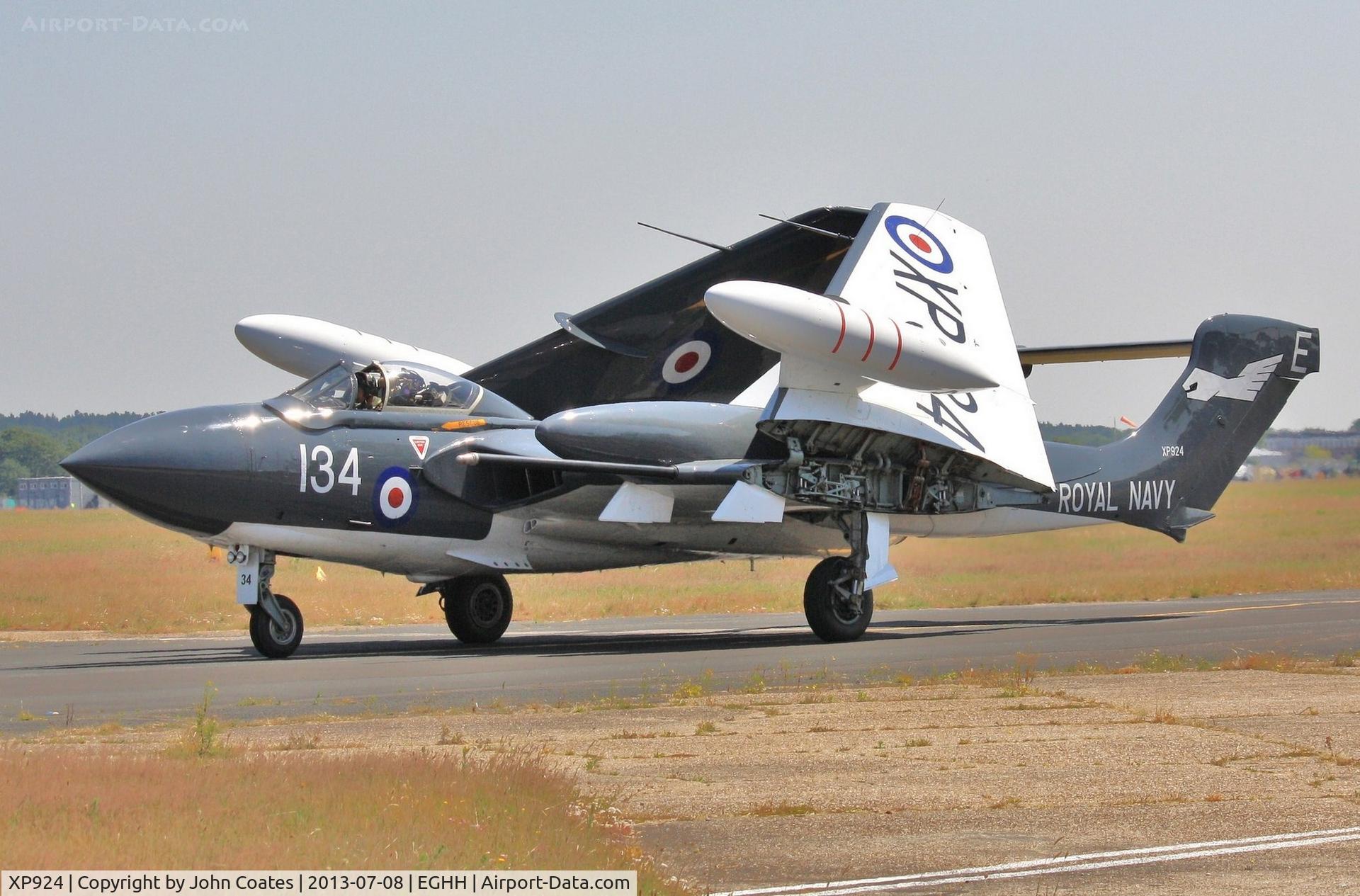 XP924, 1963 De Havilland DH-110 Sea Vixen D.3 C/N 10132, Taxies back after test run.