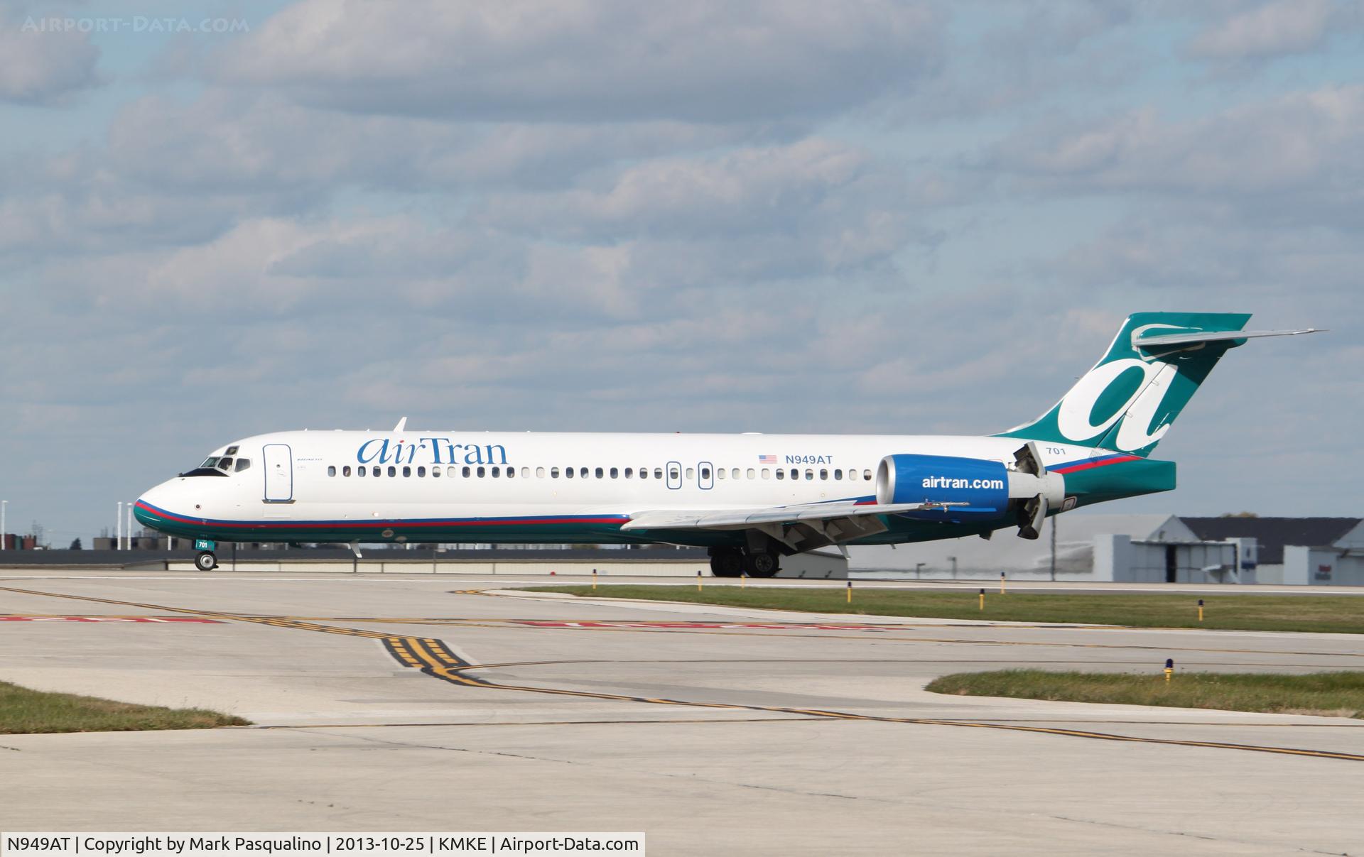 N949AT, 1999 Boeing 717-200 C/N 55003, Boeing 717-200