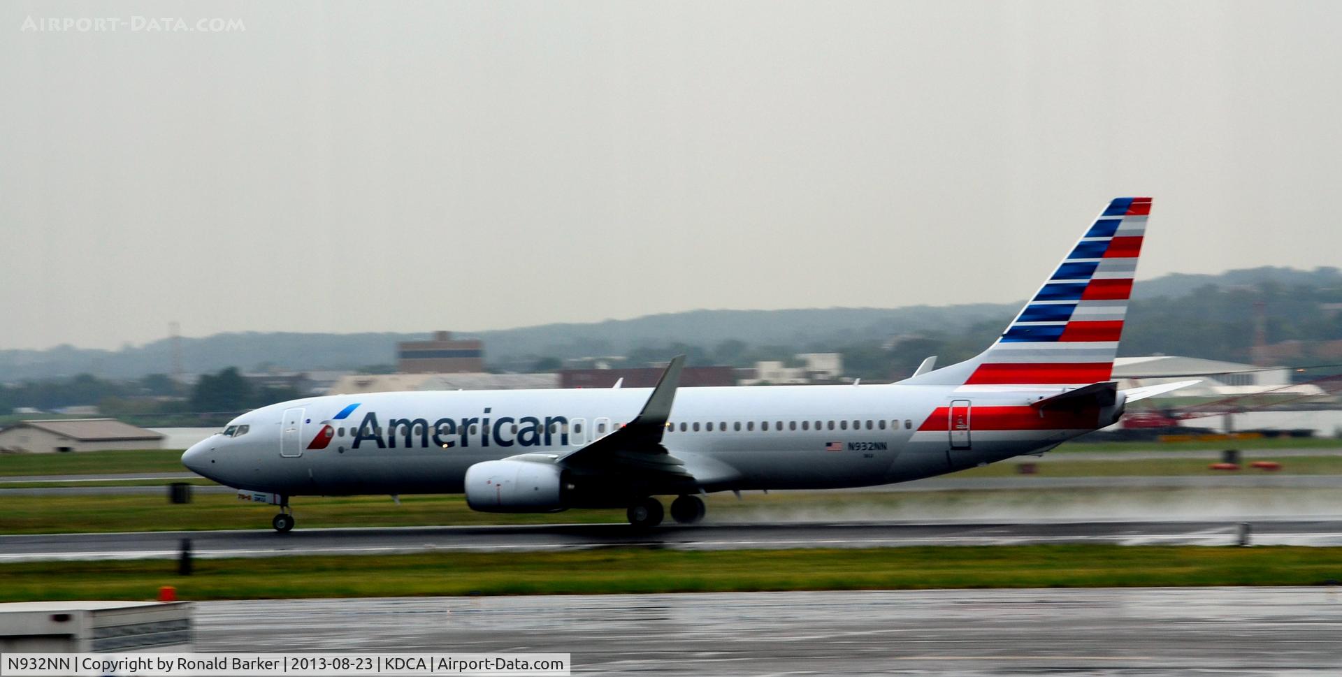 N932NN, 2013 Boeing 737-832 C/N 33488, Takeoff roll National