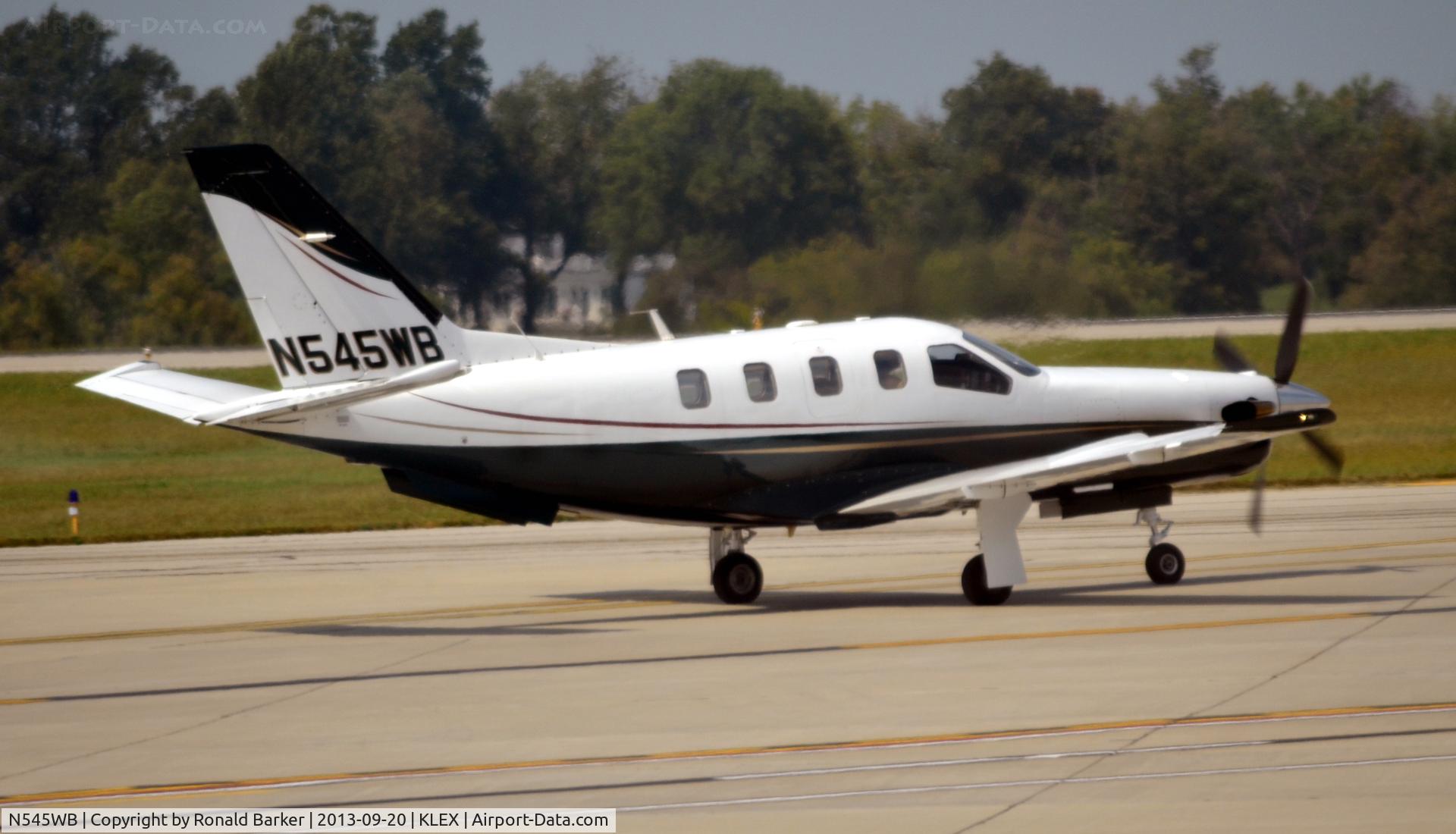 N545WB, 1996 Socata TBM-700 C/N 107, Taxi Lexington