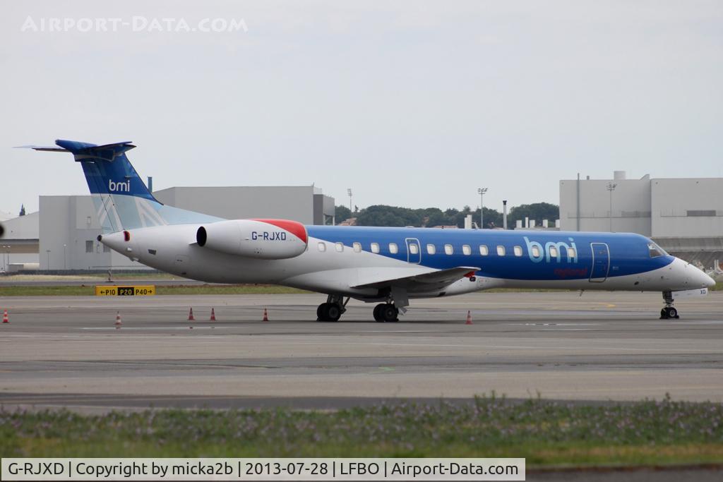 G-RJXD, 2000 Embraer EMB-145EP (ERJ-145EP) C/N 145207, Parked