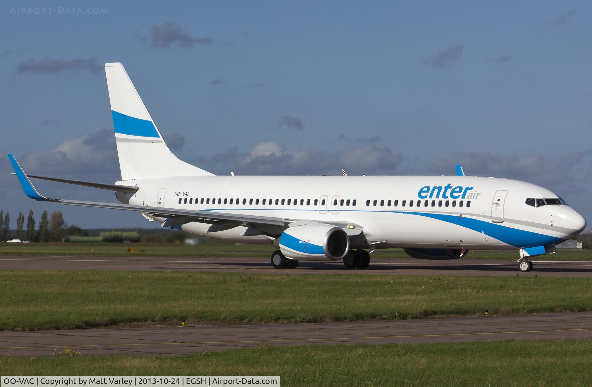 OO-VAC, 2003 Boeing 737-8BK C/N 33014, Departing after spray into Enter air C/S...