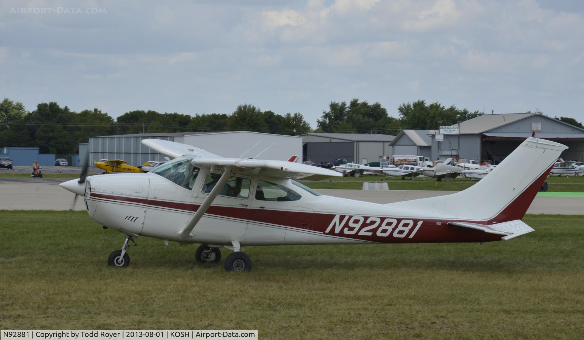 N92881, 1970 Cessna 182N Skylane C/N 18260409, Airventure 2013