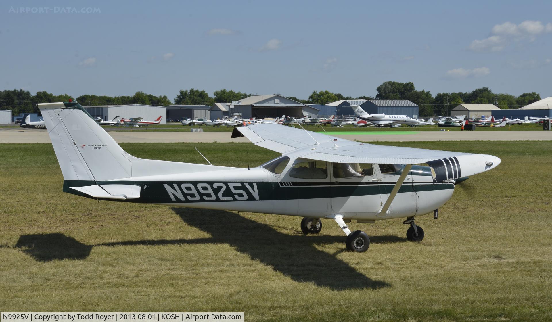 N9925V, 1974 Cessna 172M C/N 17264559, Airventure 2013