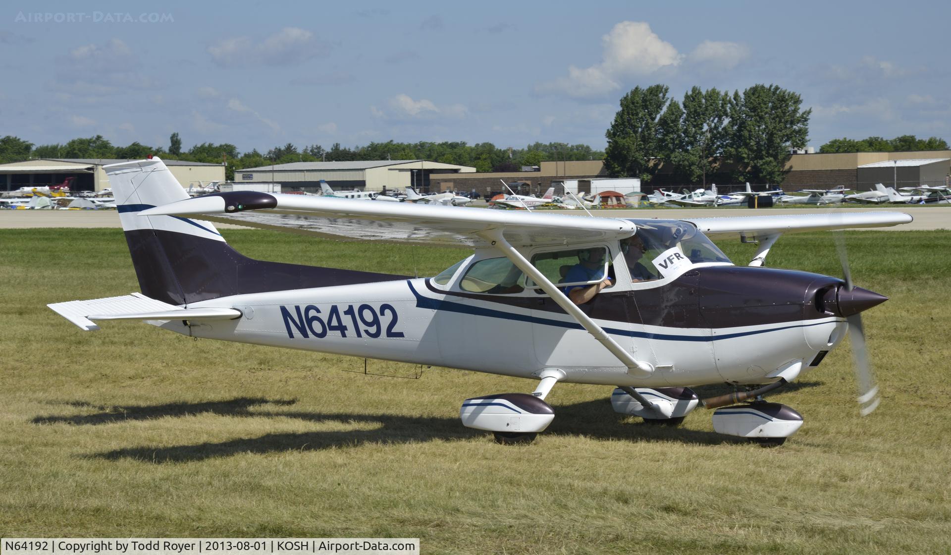 N64192, 1975 Cessna 172M C/N 17265077, Airventure 2013