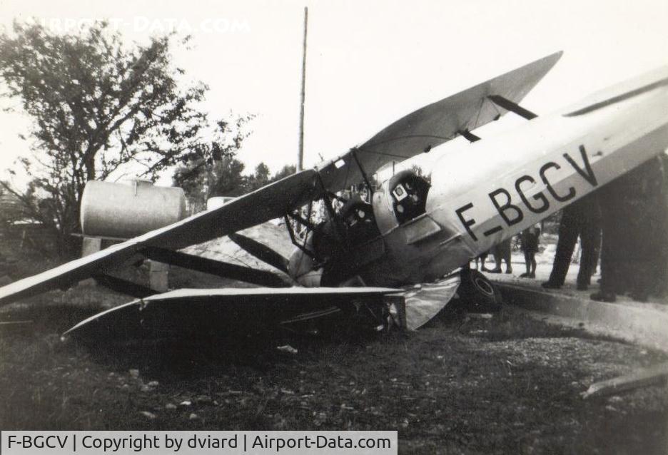 F-BGCV, De Havilland DH-82A Tiger Moth II C/N 86522, Crach du Tiger à l'aédrome de Saint-Dizier