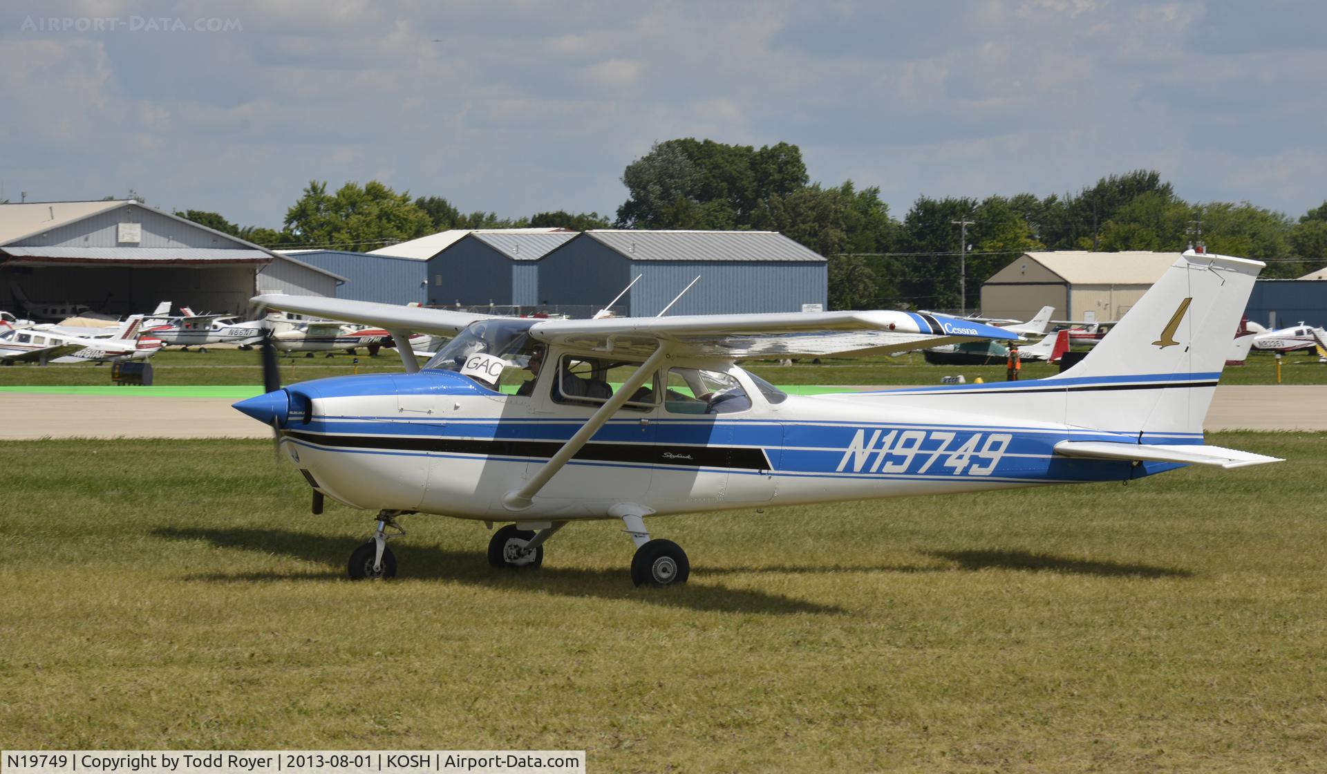 N19749, 1972 Cessna 172L C/N 17260720, Airventure 2013
