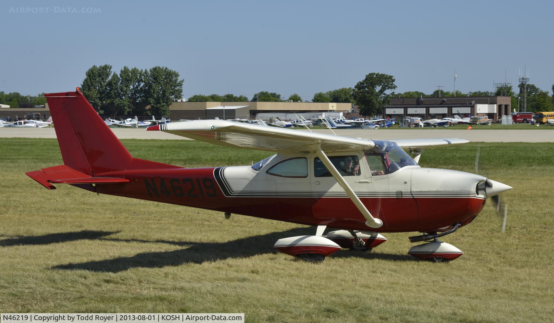 N46219, 1968 Cessna 172I C/N 17257116, Airventure 2013