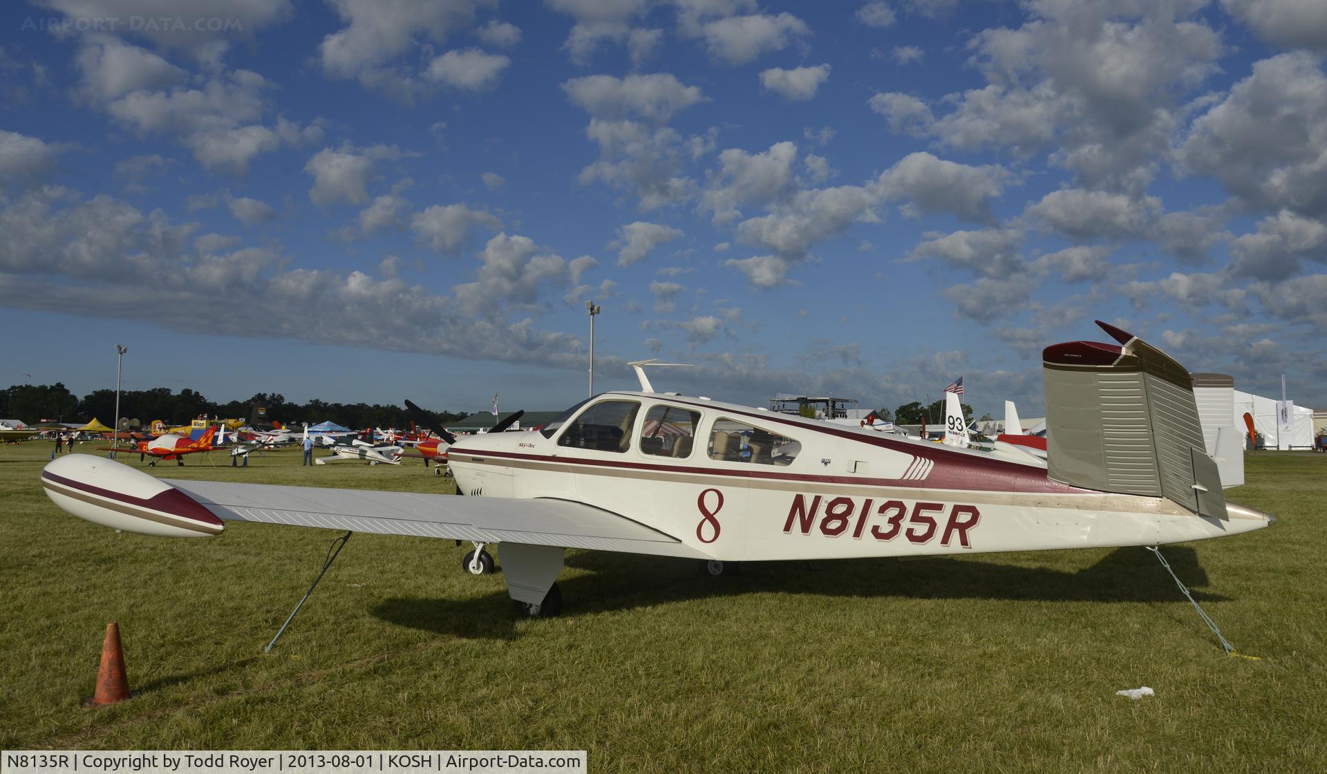 N8135R, 1974 Beech V35B Bonanza C/N D-9696, Airventure 2013