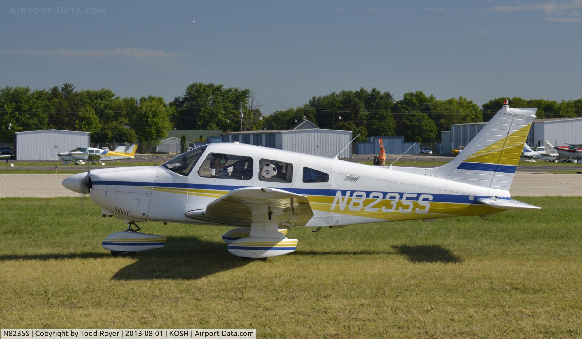 N8235S, 1980 Piper PA-28-181 C/N 28-8090359, Airventure 2013