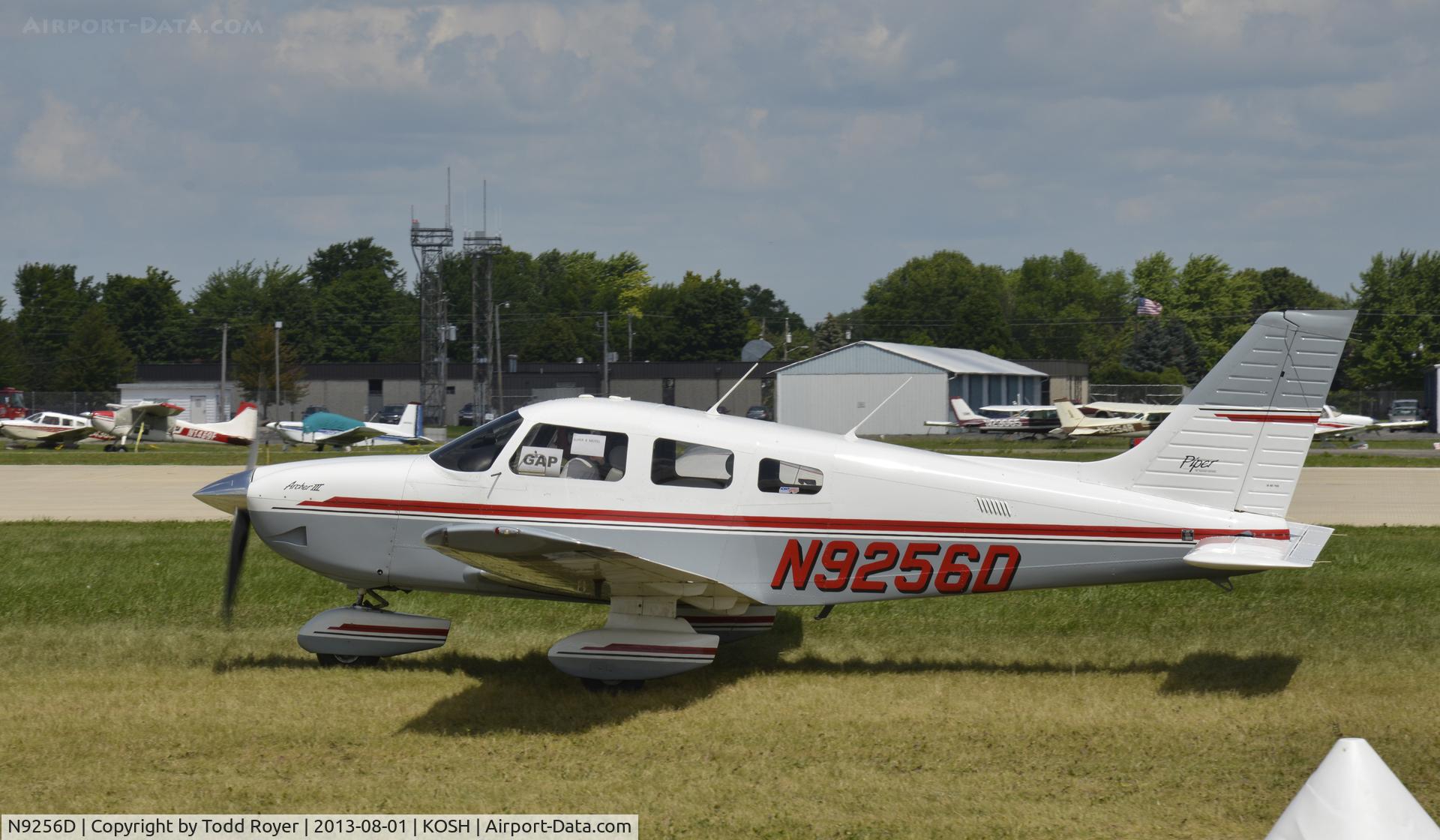 N9256D, 1995 Piper PA-28-181 Archer II C/N 2890227, Airventure 2013
