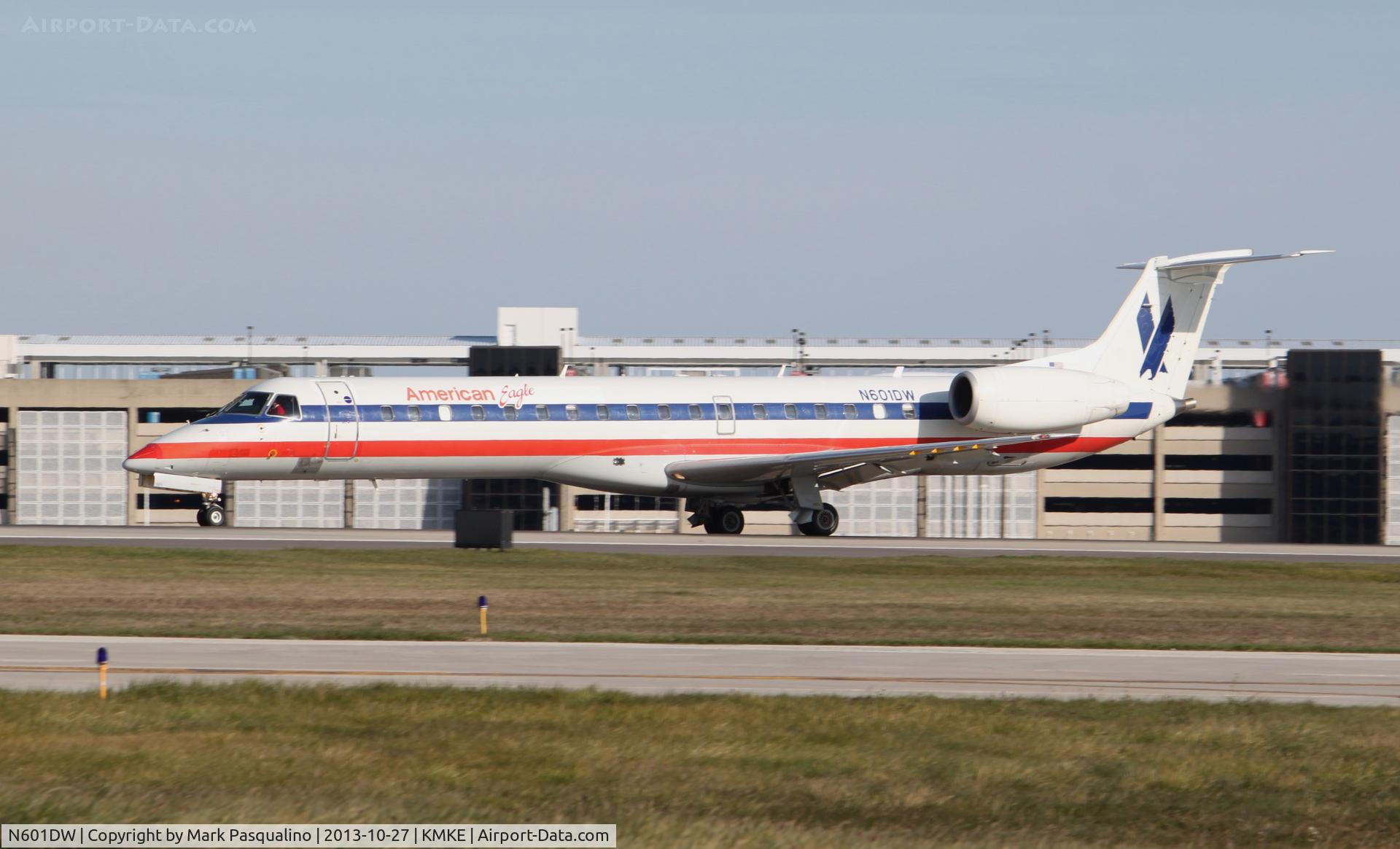 N601DW, 1998 Embraer ERJ-145LR (EMB-145LR) C/N 145046, EMB-145LR