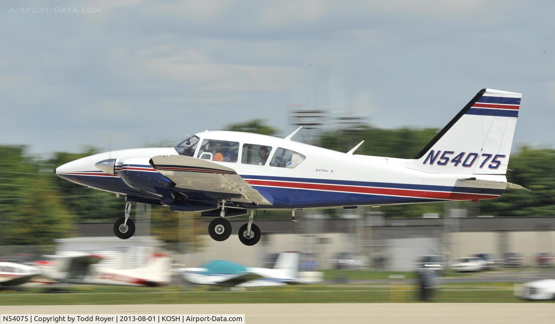 N54075, 1974 Piper PA-23-250 Aztec C/N 27-7405385, Airventure 2013