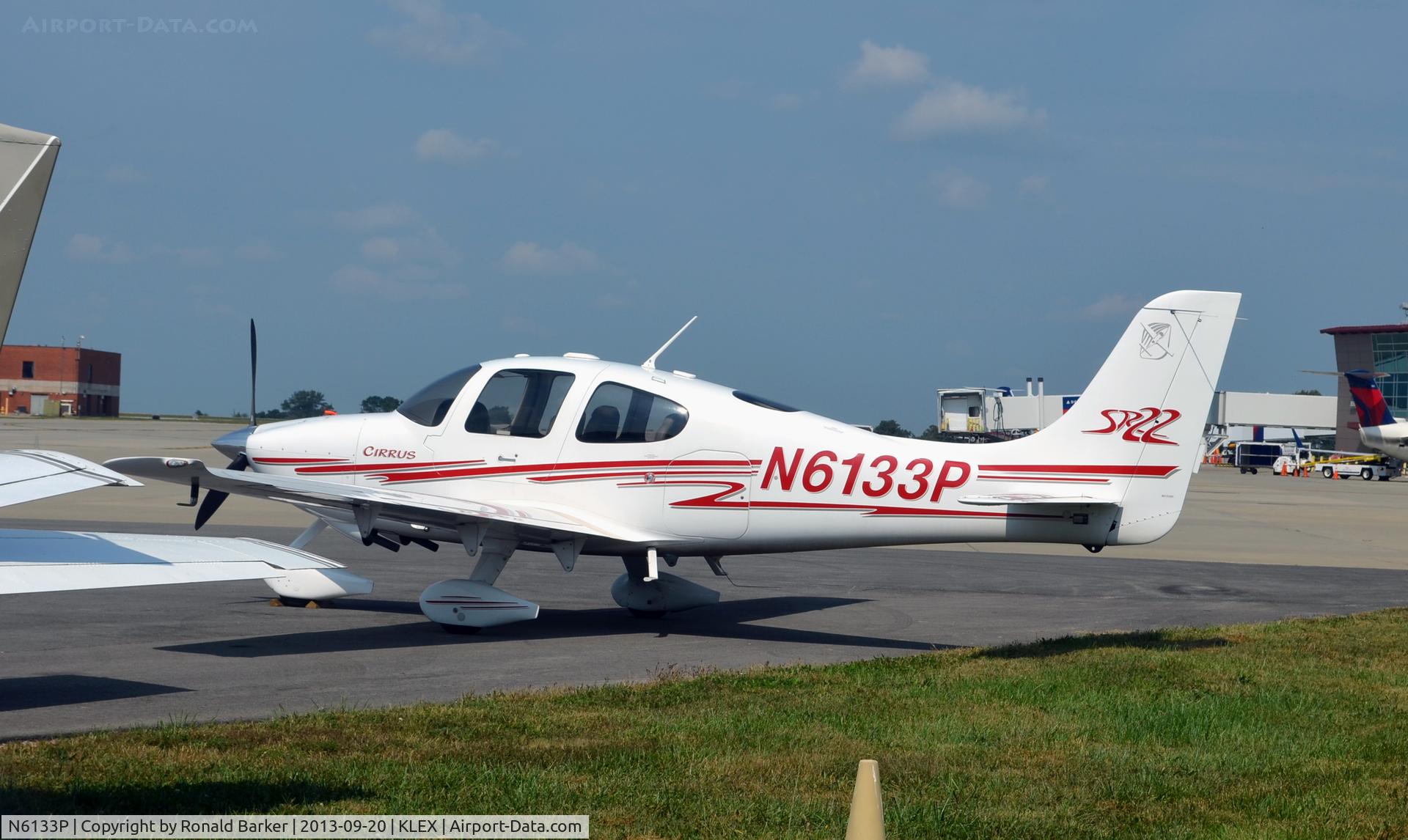N6133P, 2003 Cirrus SR22 C/N 0639, Lexington