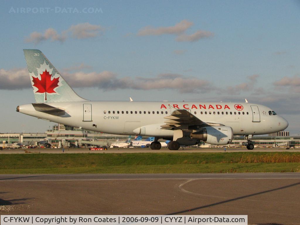 C-FYKW, 1997 Airbus A319-114 C/N 695, This 1997 Airbus 319 is taxiing to terminal after landing at Toronto Int'l Airport