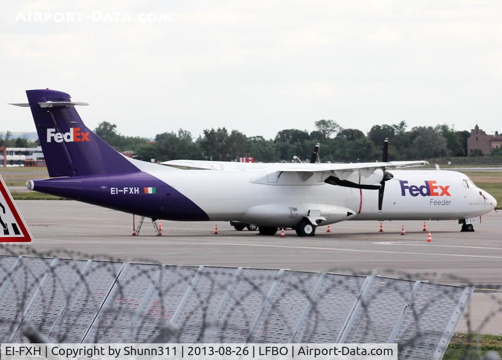 EI-FXH, 1991 ATR 72-202 C/N 229, Parked at the old Terminal...