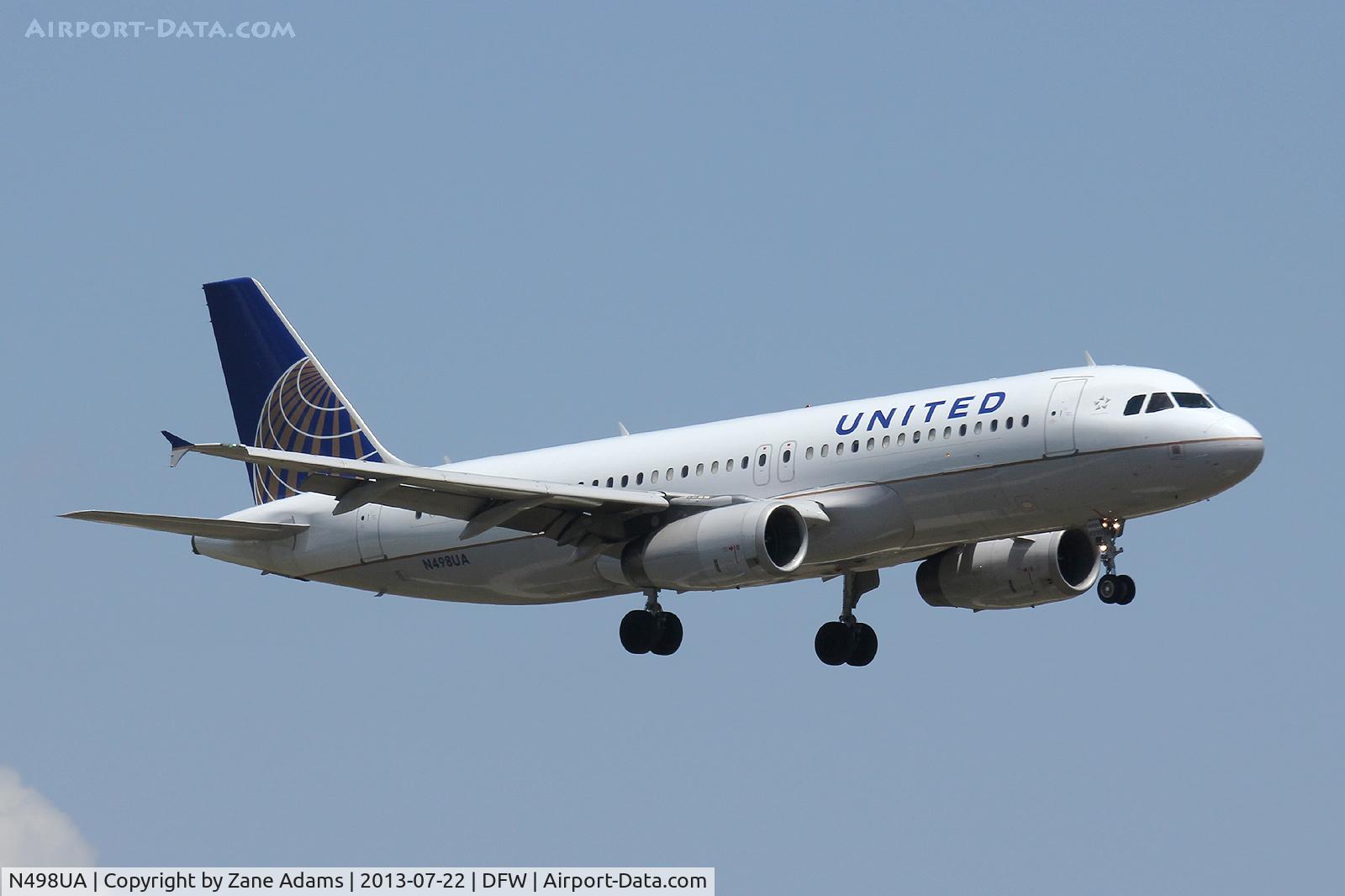 N498UA, 2002 Airbus A320-232 C/N 1865, Landing at DFW Airport