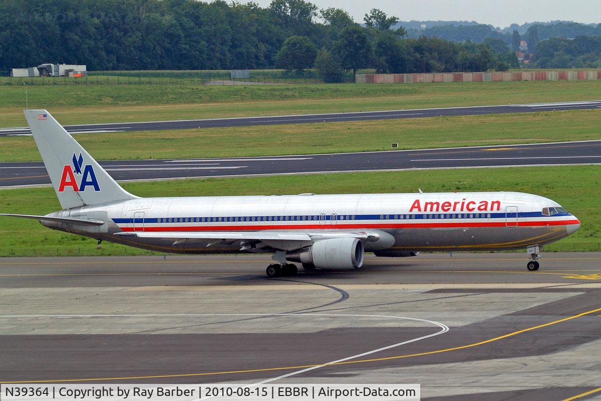 N39364, 1988 Boeing 767-323 C/N 24045, Boeing 767-323ER [24045] (American Airlines) Brussels~OO 15/08/2010