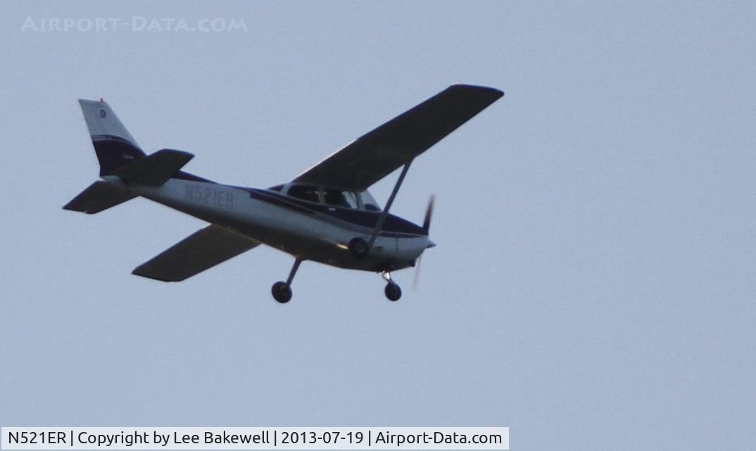 N521ER, 2001 Cessna 172S C/N 172S8924, While operating over Forest Lake, MN