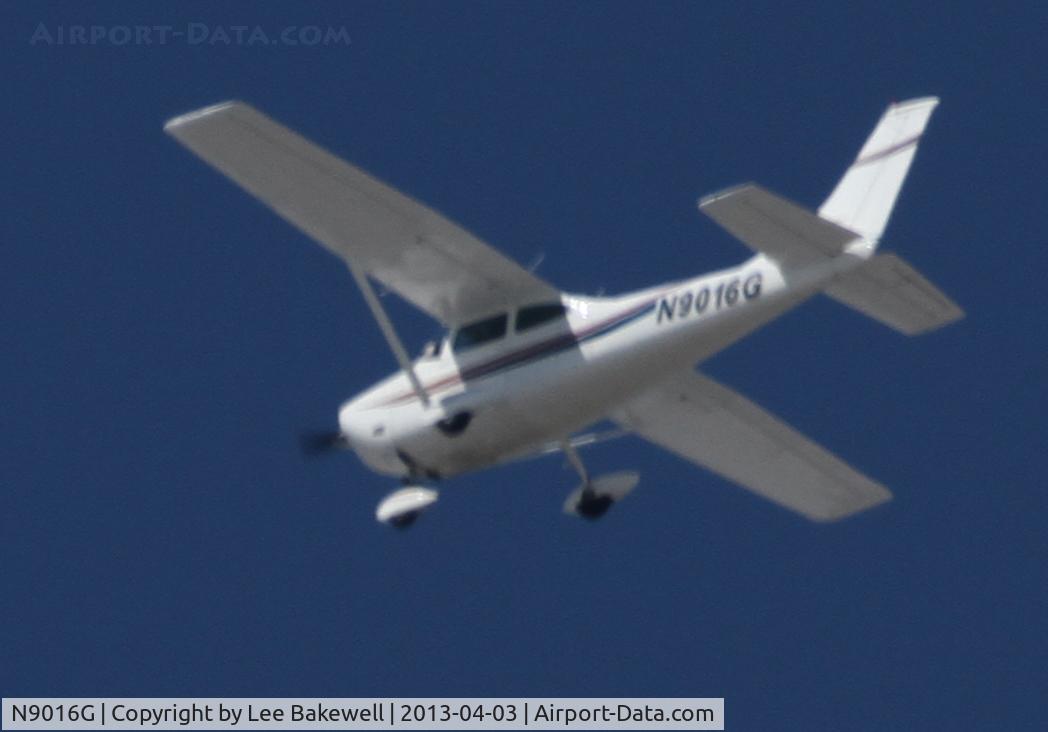 N9016G, 1971 Cessna 182N Skylane C/N 18260556, Photo taken while plane was operating over Forest Lake, MN