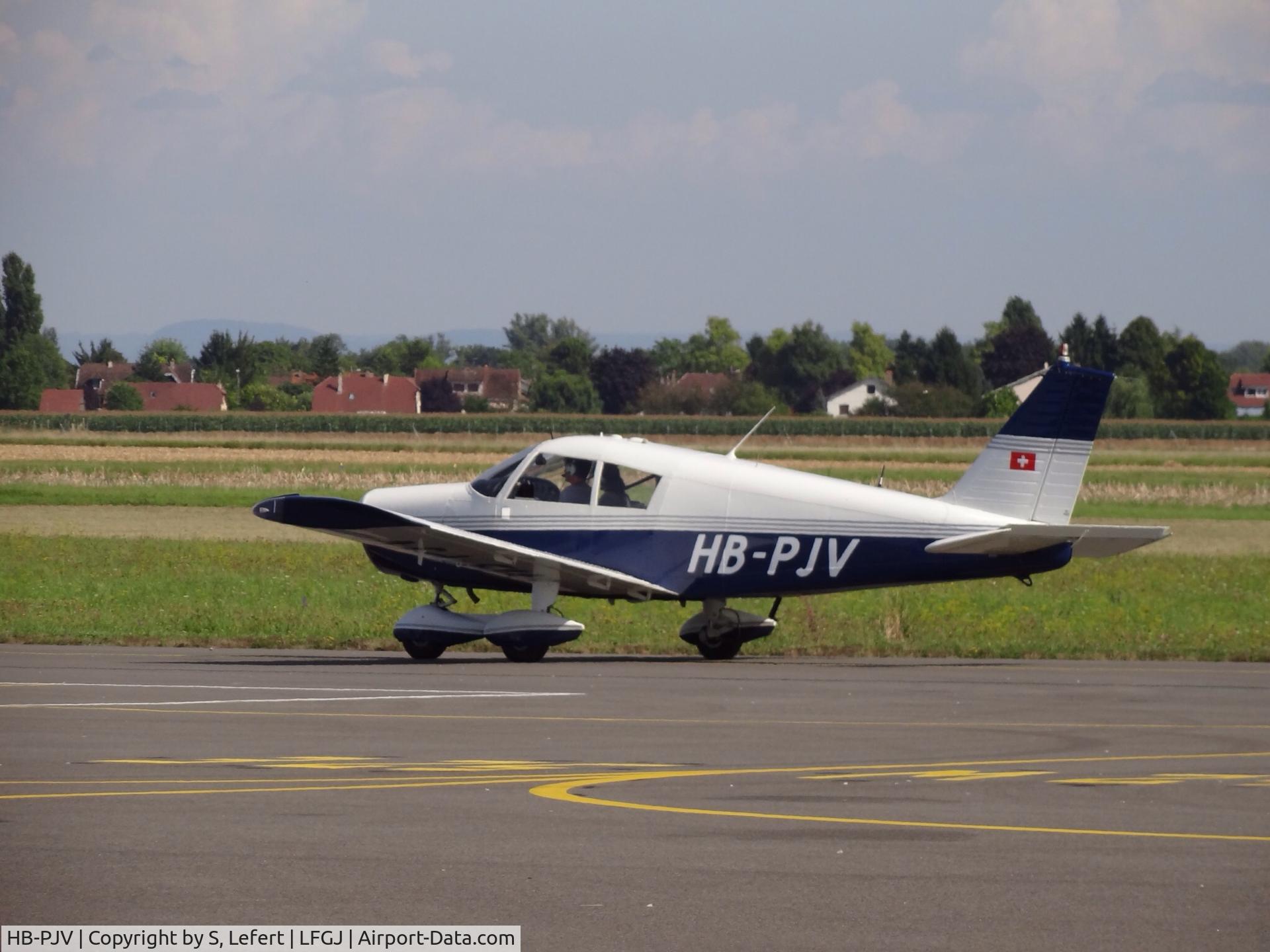 HB-PJV, 1967 Piper PA-28-140 Cruiser C/N 28-22942, At Dôle Tavaux