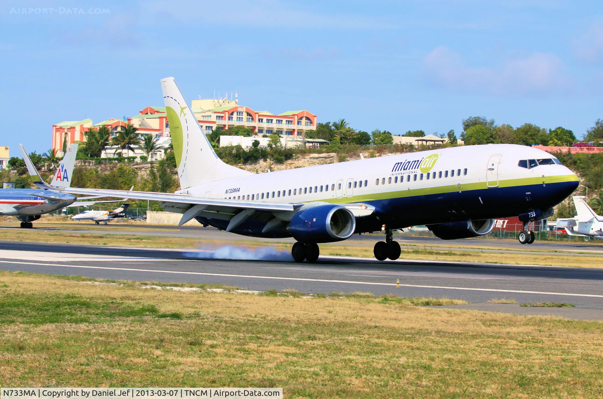 N733MA, 2001 Boeing 737-81Q C/N 30619, N733MA