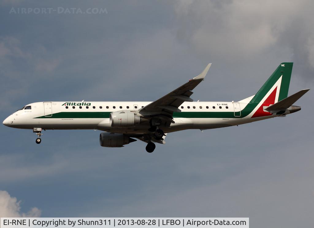 EI-RNE, 2012 Embraer 190STD (ERJ-190-100STD) C/N 19000520, Landing rwy 32L