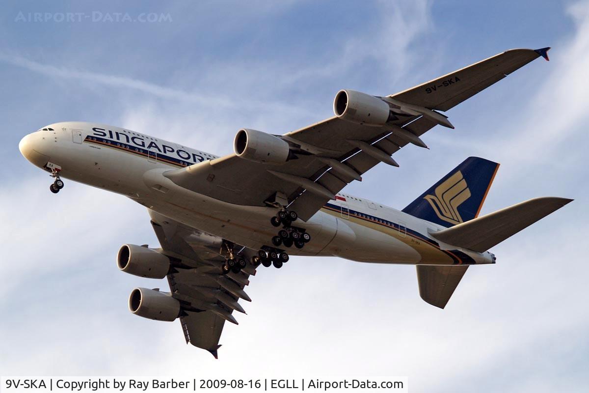 9V-SKA, 2007 Airbus A380-841 C/N 003, Airbus A380-841 [003] (Singapore Airlines) Home~G 16/08/2009. On approach 27R.