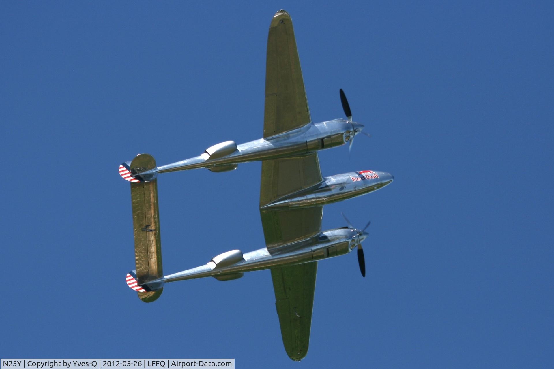 N25Y, 1944 Lockheed P-38L-5LO Lightning C/N AF44-53254, Lockheed P-38L Lightning (N25Y), La Ferté-Alais Airfield (LFFQ) Air Show 2012