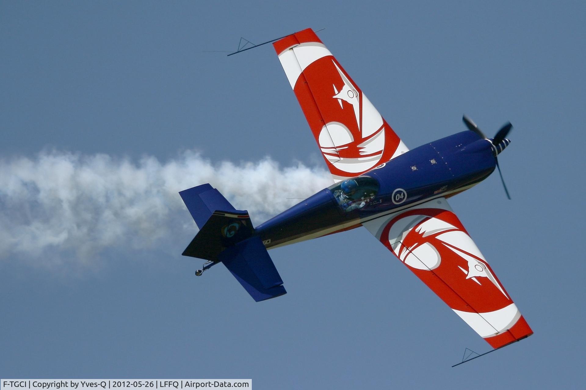 F-TGCI, Extra EA-330SC C/N 04, Extra 330SC n ° SC004, On display, La Ferté-Alais Airfield (LFFQ) Air Show 2012