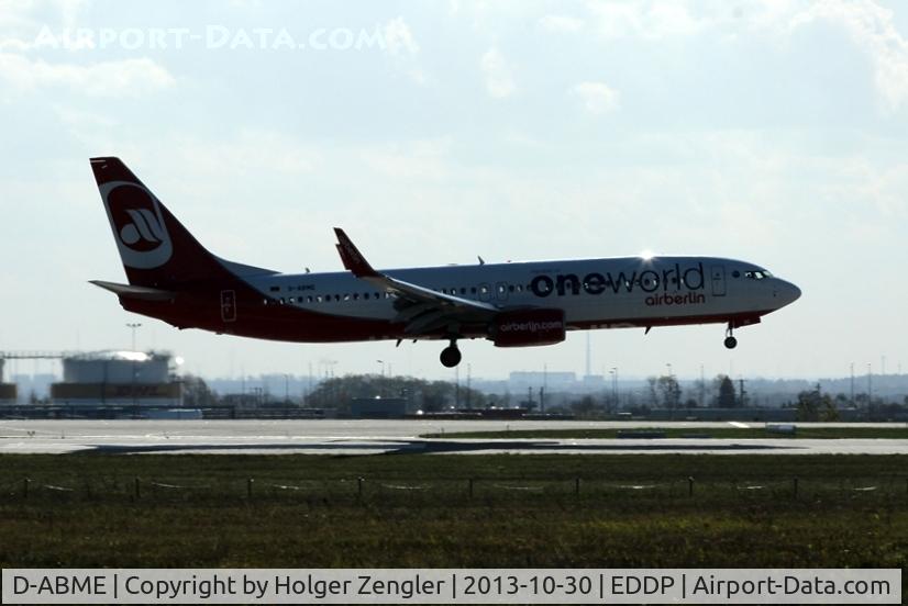 D-ABME, 2012 Boeing 737-86J C/N 37766, Floating down to rwy 26L.....