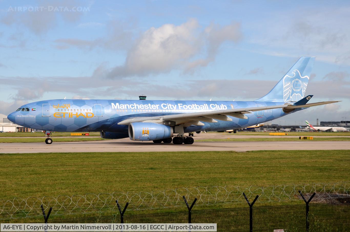 A6-EYE, 2005 Airbus A330-243 C/N 688, Etihad Airways (Manchester City cs)