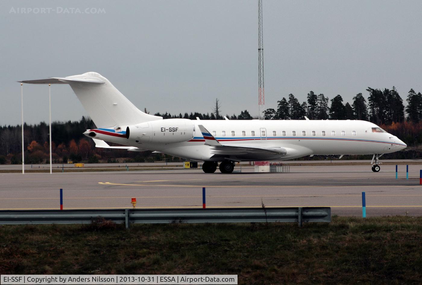 EI-SSF, 2012 Bombardier BD700-1A10 Global 6000 C/N 9521, Parked at ramp M.