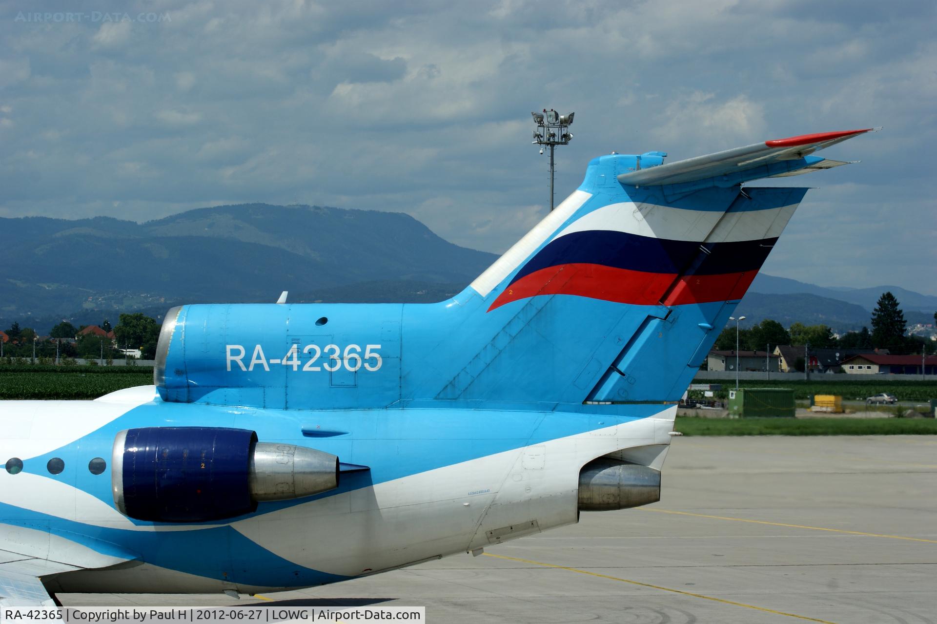 RA-42365, 1989 Yakovlev Yak-42D C/N 4520424811447, Russian Yakovlev Yak-42D on the tarmac at LOWG, Graz