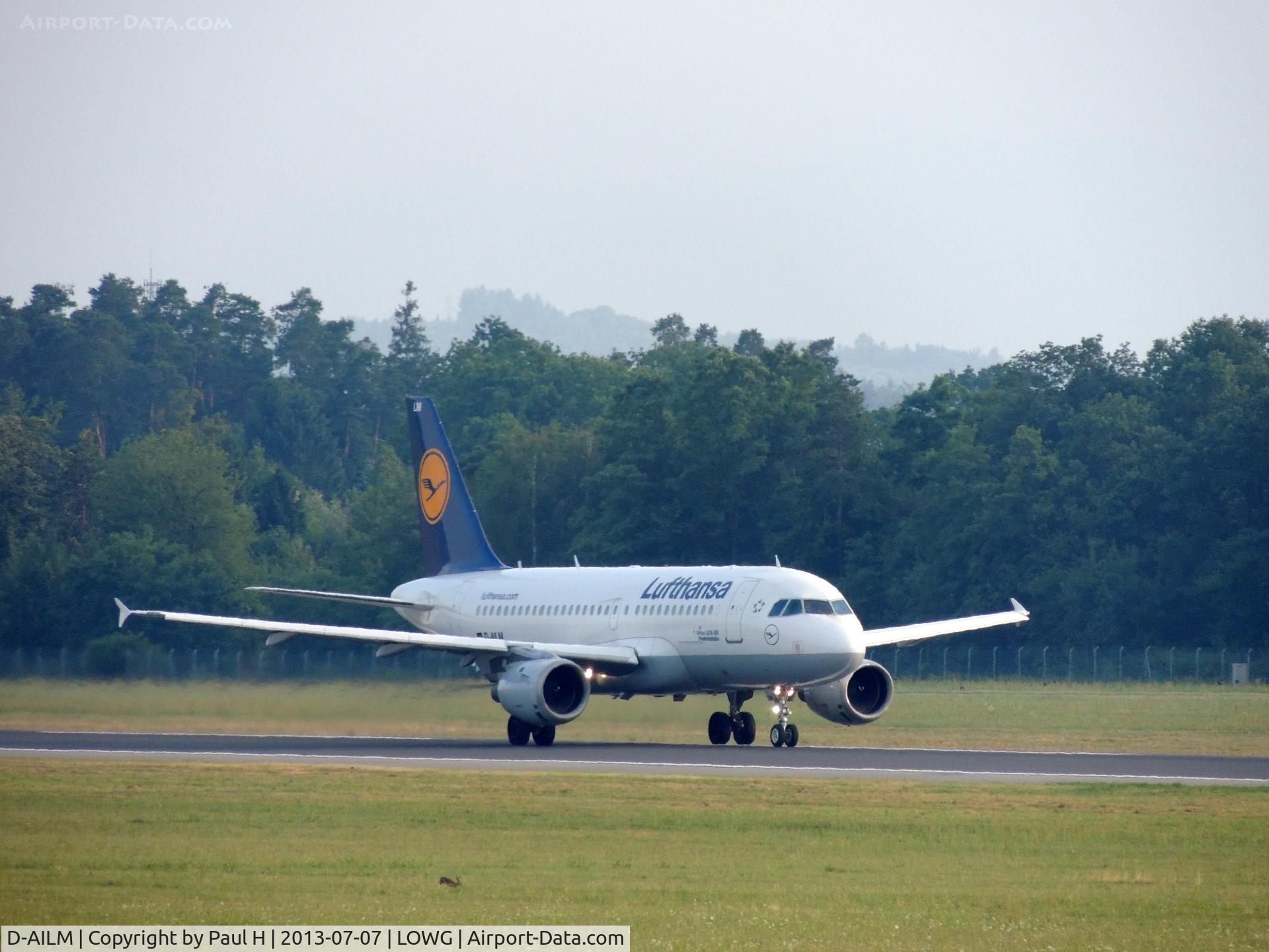 D-AILM, 1997 Airbus A319-114 C/N 694, On the runway