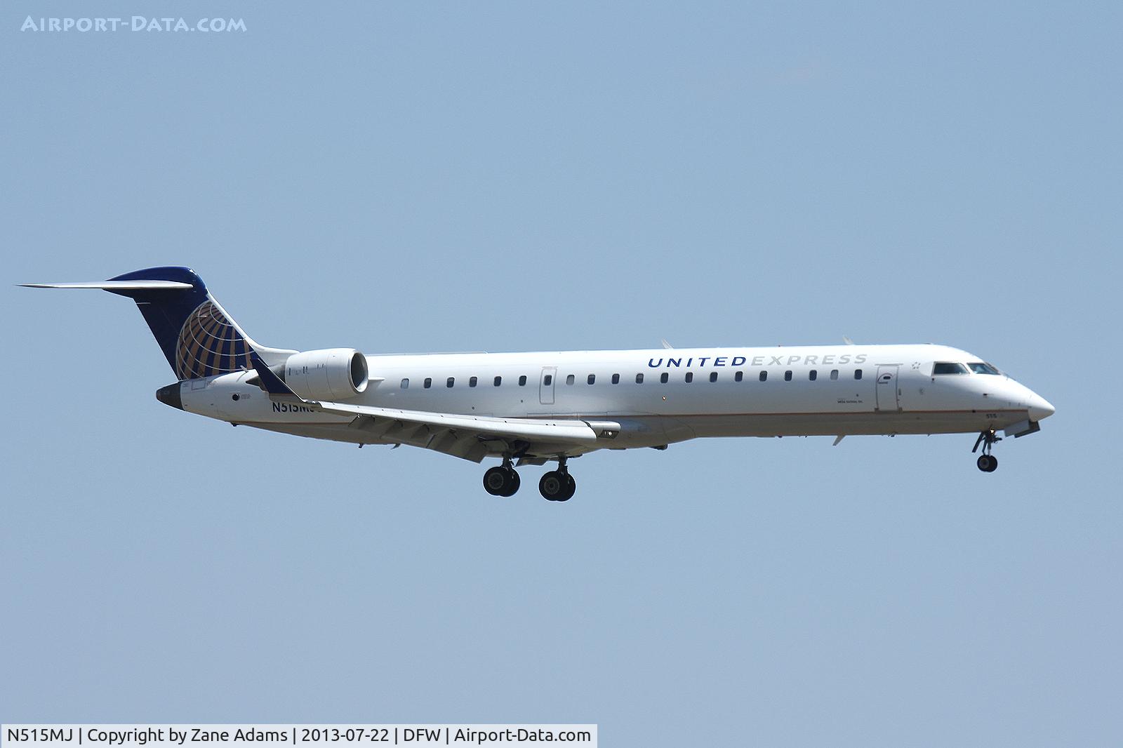 N515MJ, 2003 Bombardier CRJ-700 (CL-600-2C10) Regional Jet C/N 10117, Landing at DFW Airport