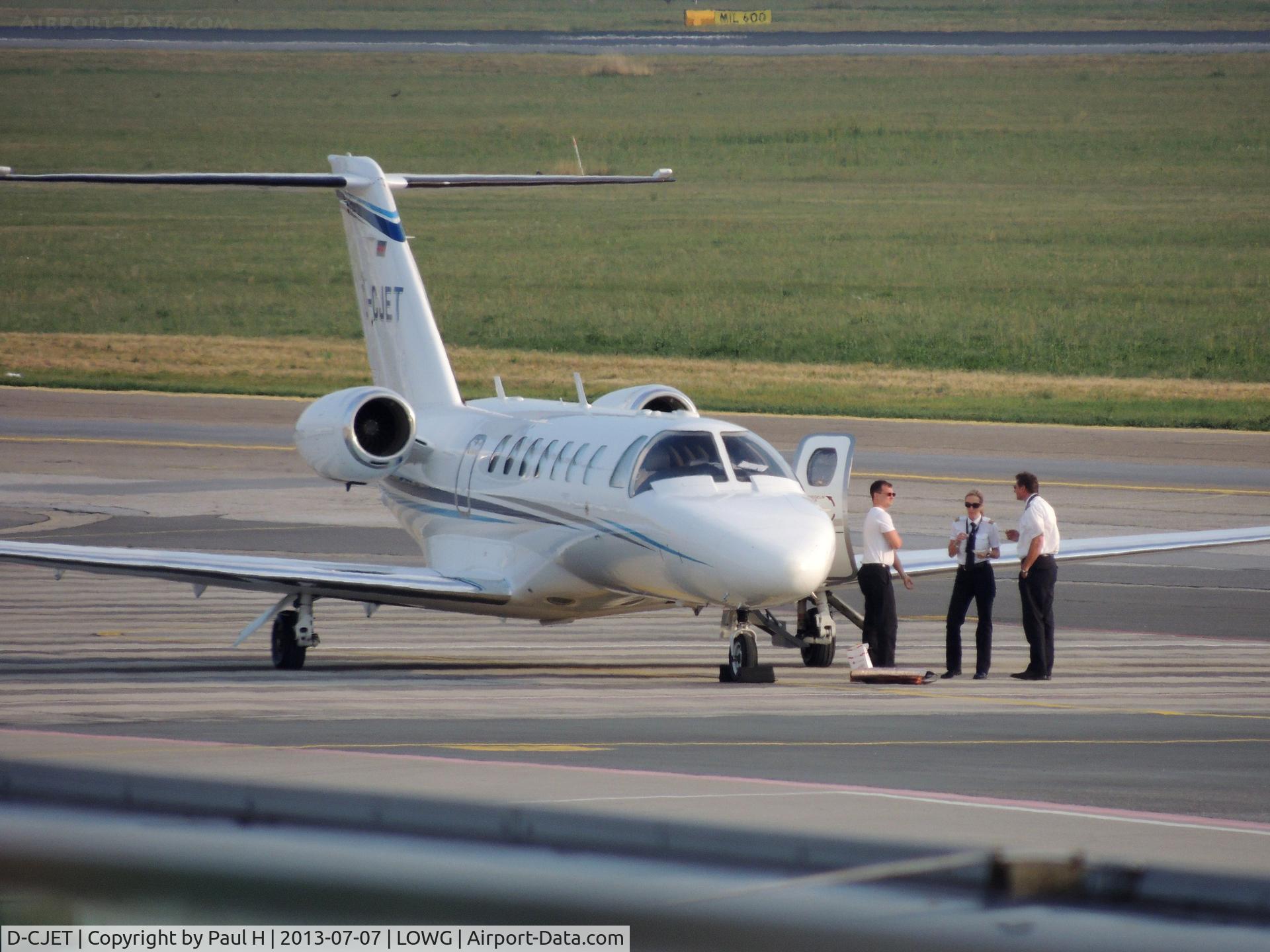 D-CJET, 2010 Cessna 525B CitationJet CJ3 C/N 525B-0349, Pilots having a break
