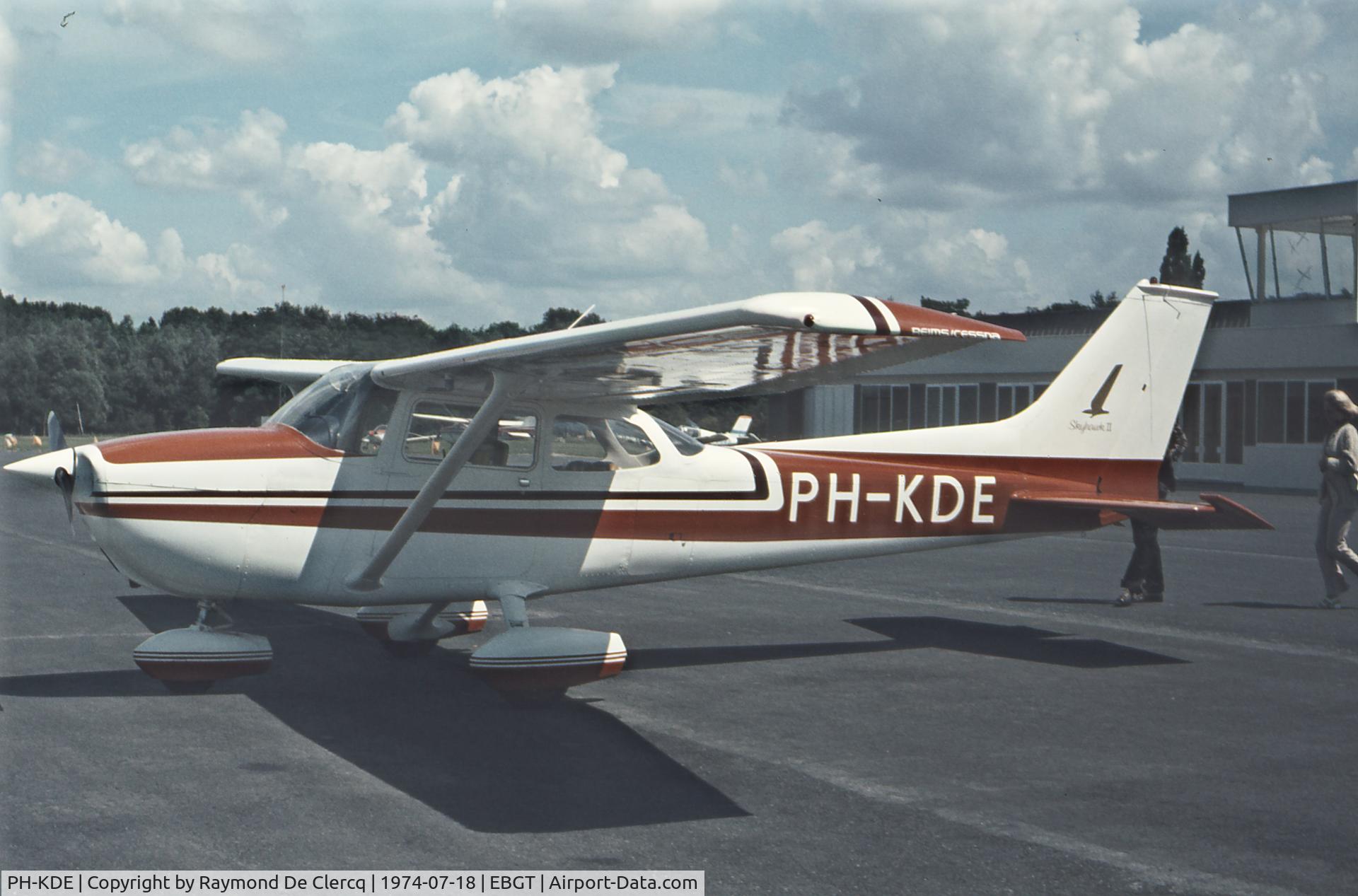 PH-KDE, Reims F172M II Skyhawk C/N 1058, Gent 18-7-74